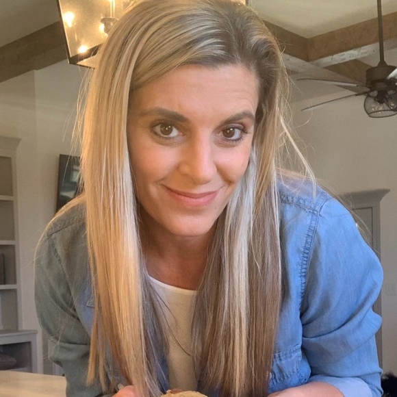 Meet your Posher, Sandi - Picture 1 of 1